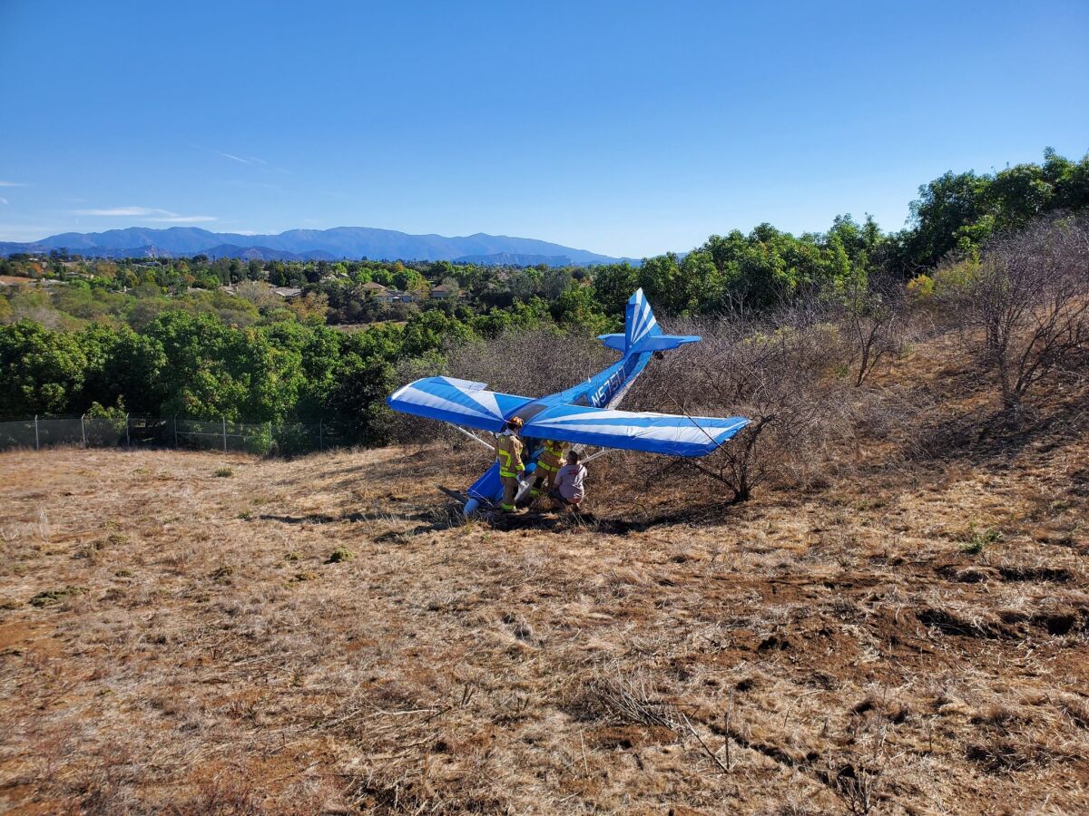 A small plane crashed in Fallbrook on Wednesday. The pilot walked away with only minor injuries.