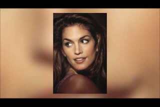 Cindy Crawford's unaltered mag photo goes viral