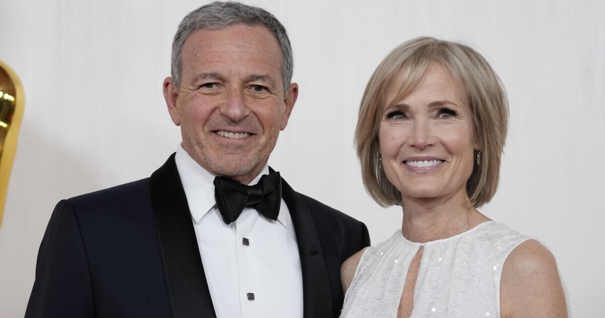 Bob Iger ve Willow Bay, Angel City FC'nin çoğunluk hissesini satın almayı tamamladı