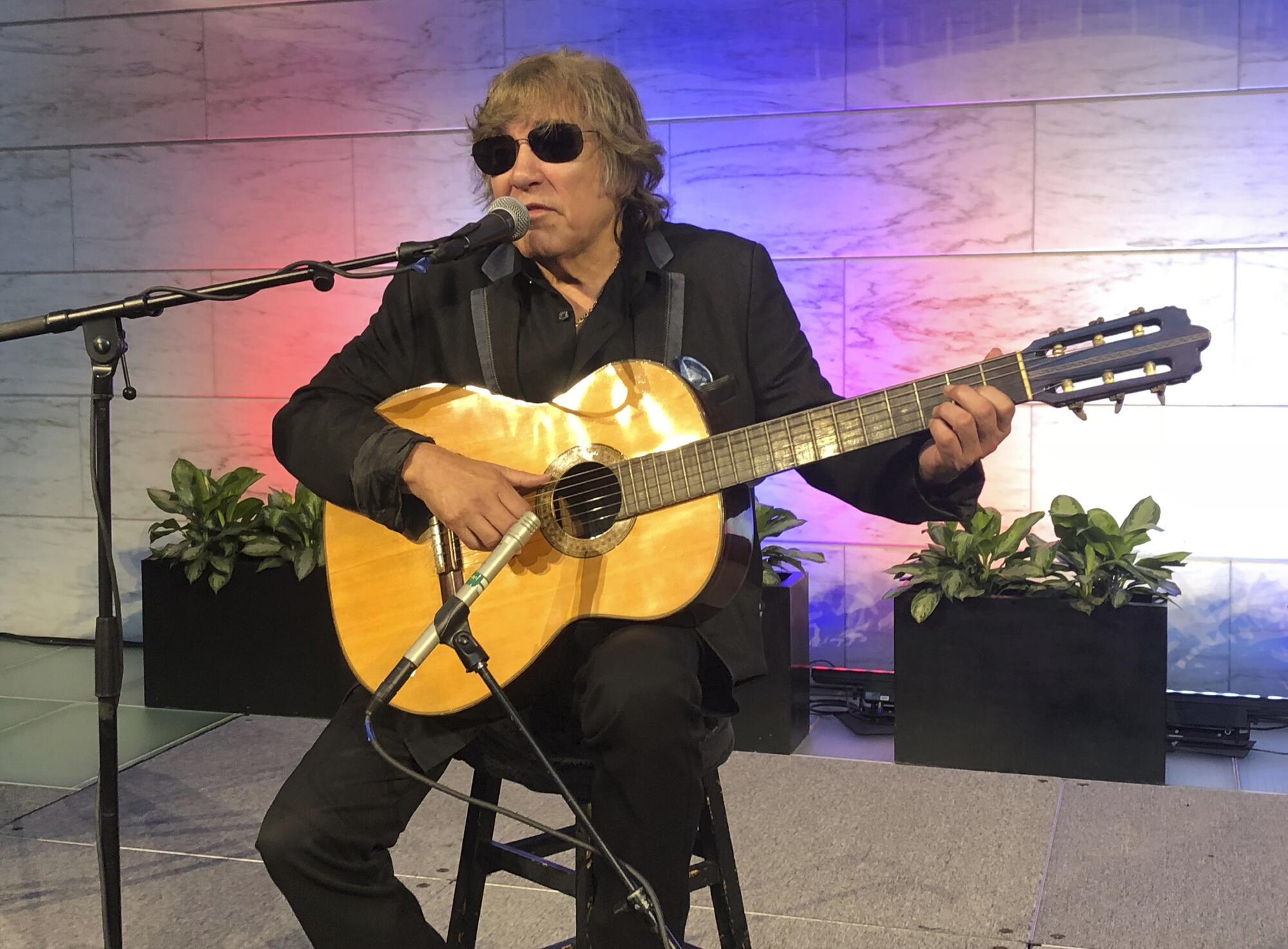 José Feliciano