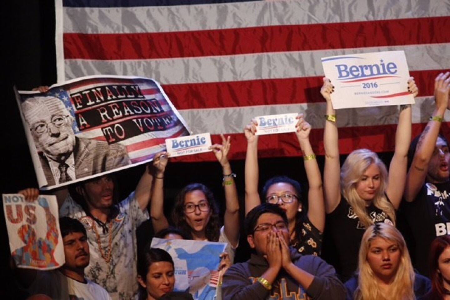 Bernie Sanders Rocks The Los Angeles Faithful In A Rally At The Wiltern Los Angeles Times 