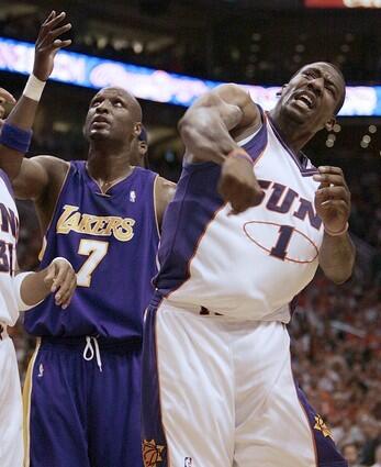 Lakers - Amare fouled