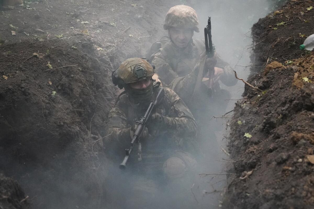 Ukrainian soldiers in a trench