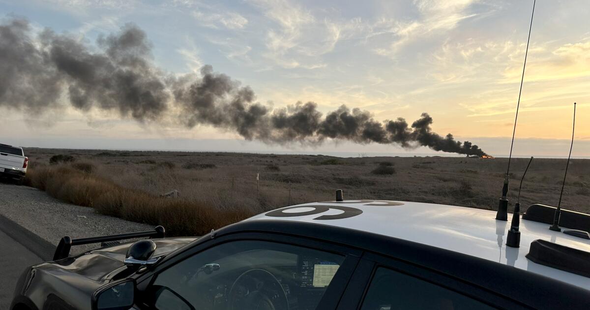 Helicopter makes emergency landing at Camp Pendleton after catching fire Helicopter makes emergency landing at Camp Pendleton after catching fire