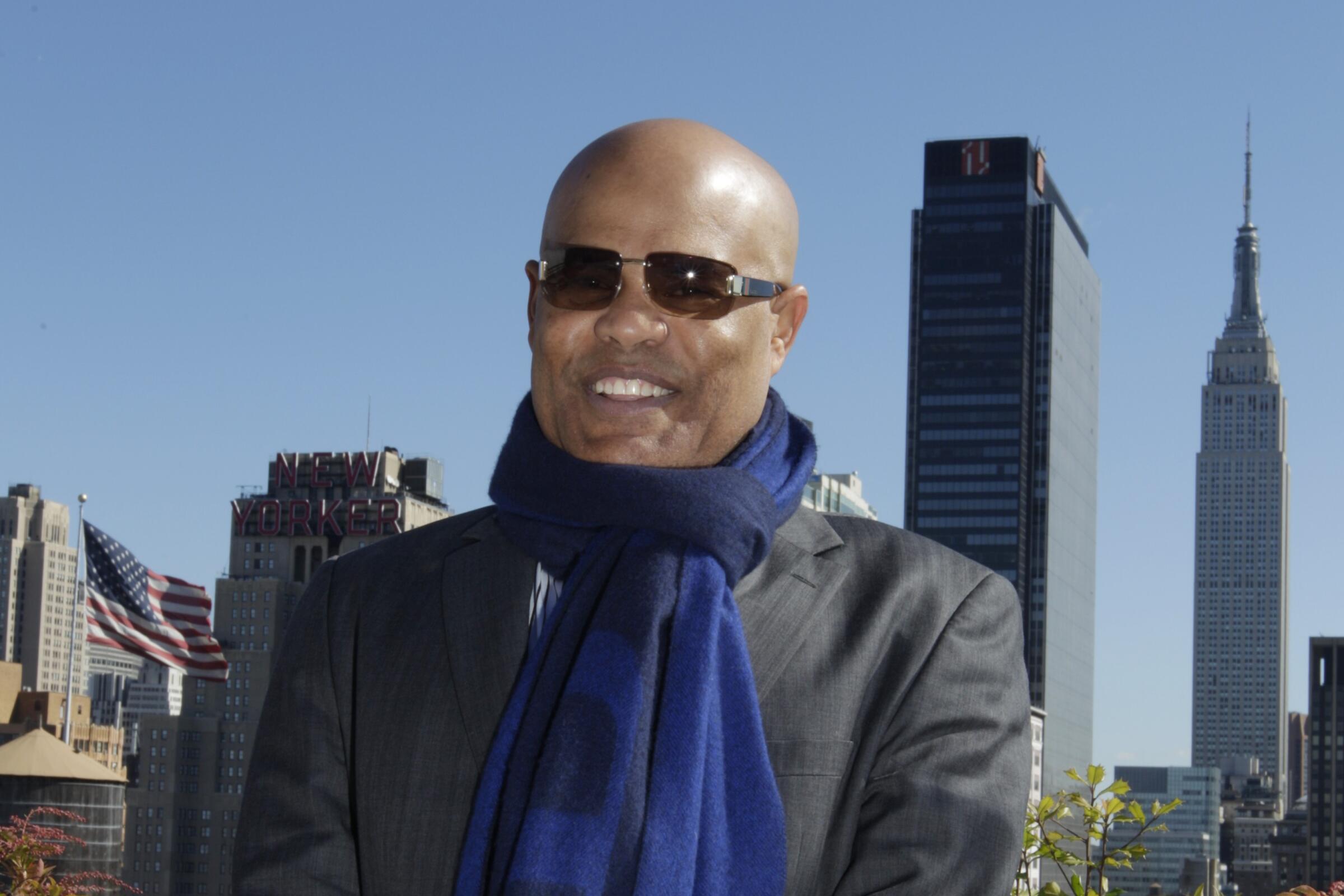 Muere a los 69 años el cantante Rubby Pérez tras el colapso del techo de una discoteca en Dominicana - Los Angeles Times