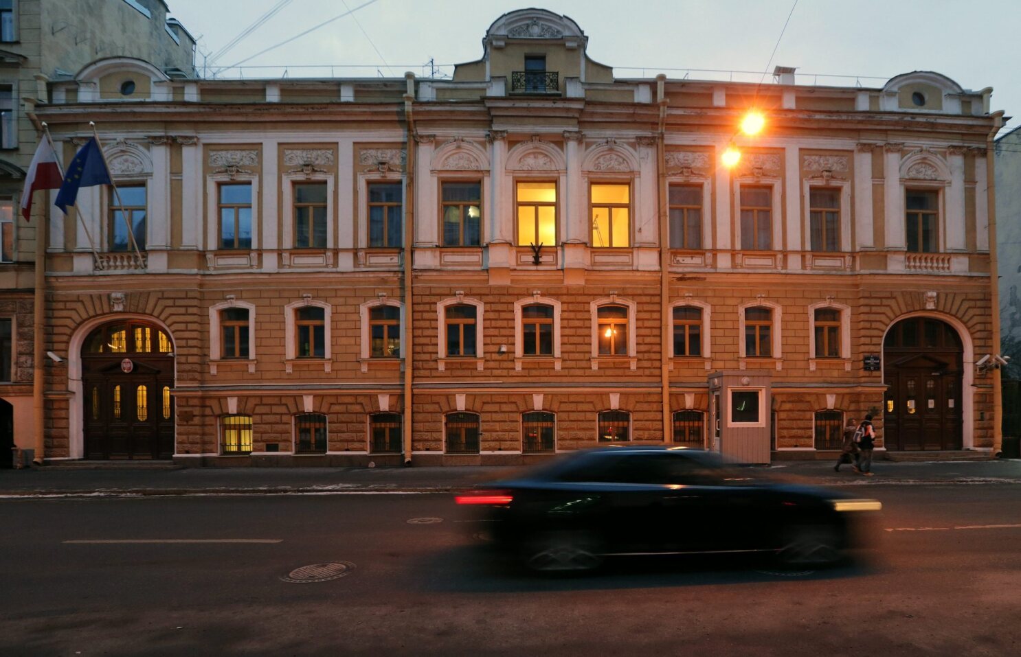 Посольство польши в москве фото