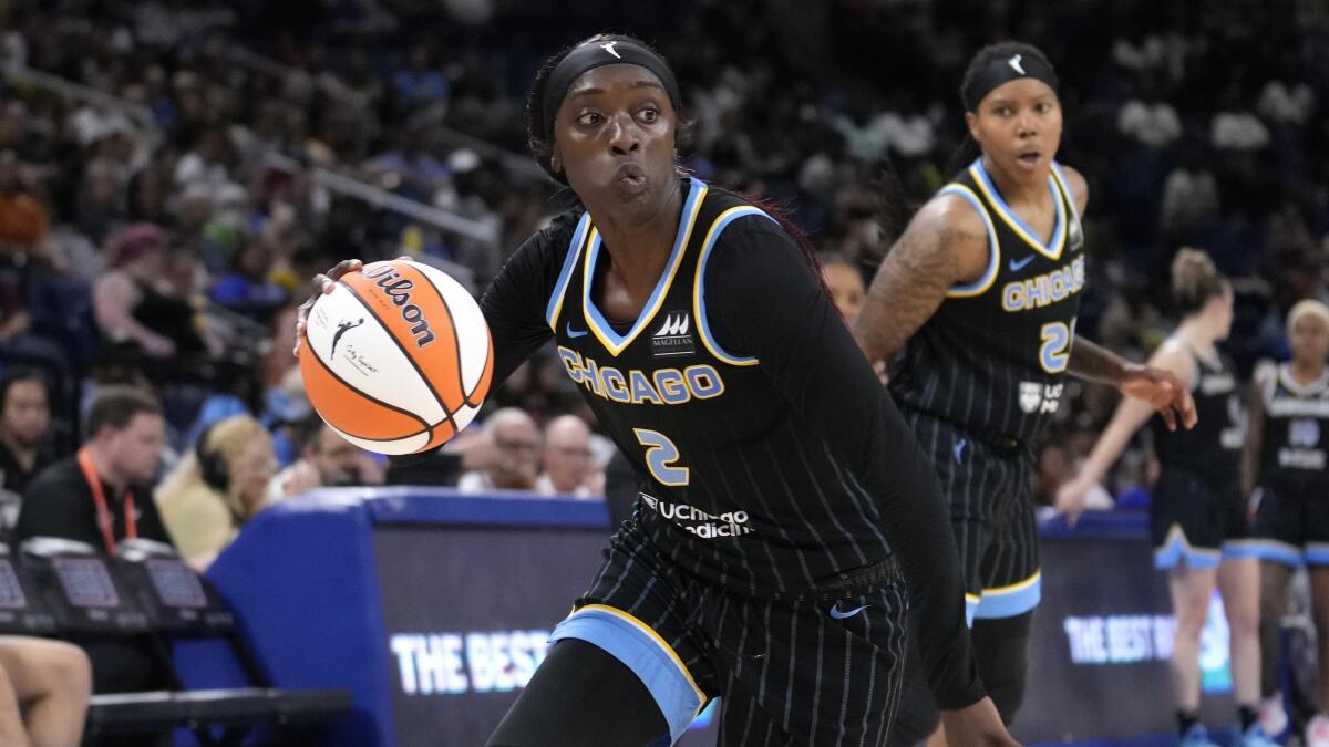 Chicago Sky: How Dana Evans is changing face of women's basketball