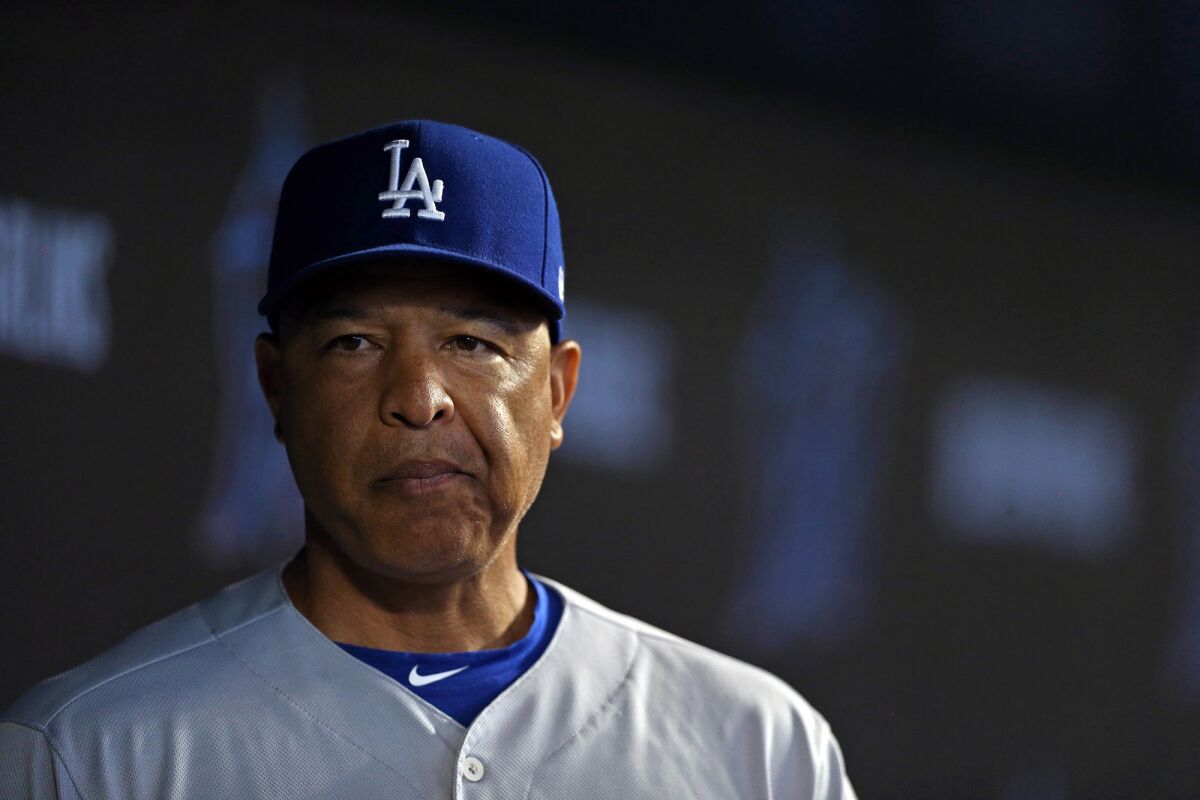 Dodgers manager Dave Roberts didn't follow the Astros' apologies Thursday.