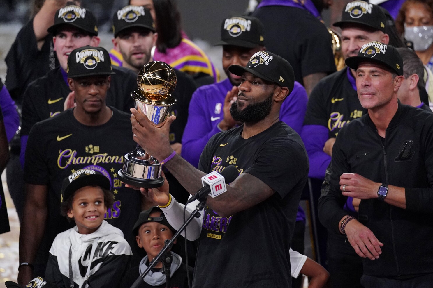 Bench Lebron James Now So Lakers Can Repeat As Champs Later Los Angeles Times