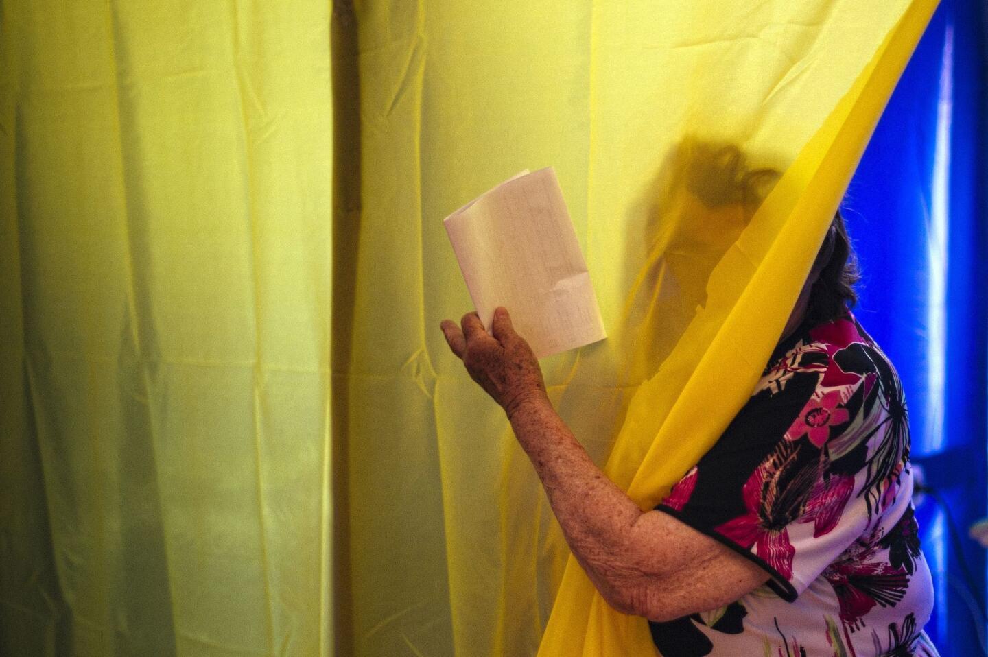 Ukrainians go to the polls
