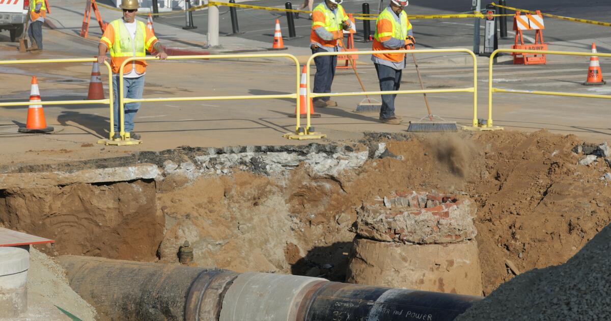 De « grands progrès » se sont rompus sur la conduite principale d’eau de Sunset Strip