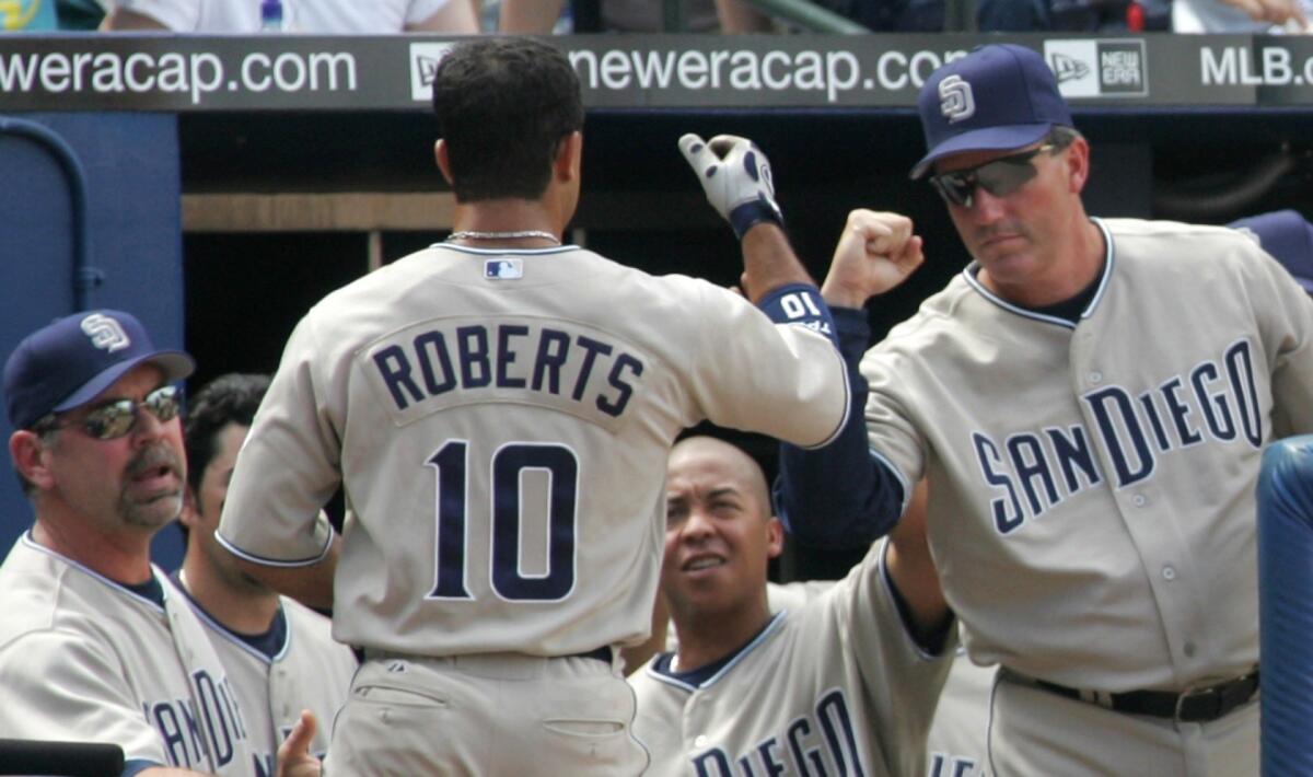 outfielder dave roberts padres