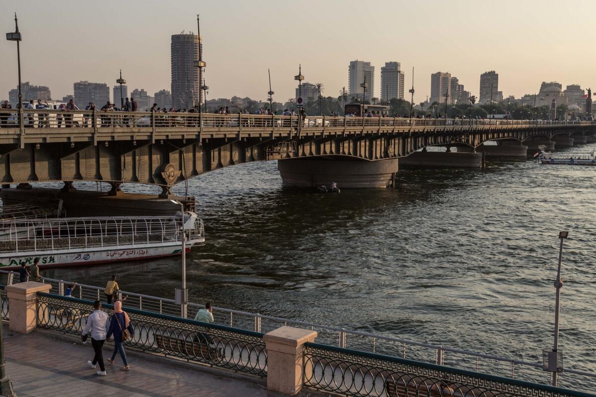 Kasr el Nile bridge connects the upper class neighborhood of Zamalek to downtown Cairo.