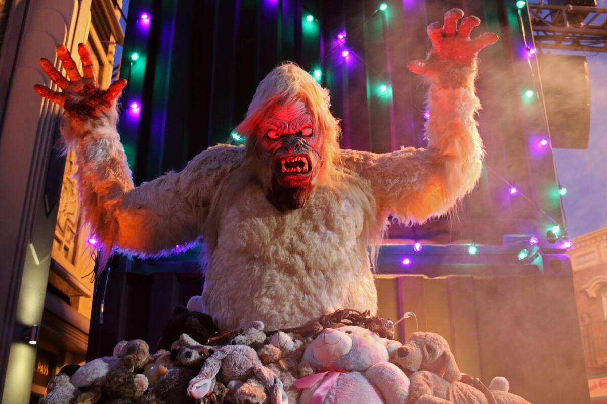 Abominable snowman at Halloween Horror Nights at Universal Studios.