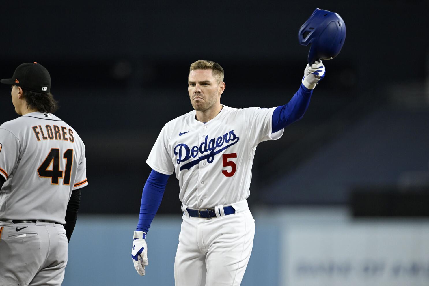 Freddie Freeman's 15-pitch at-bat sparks Dodgers over Giants - Los Angeles  Times