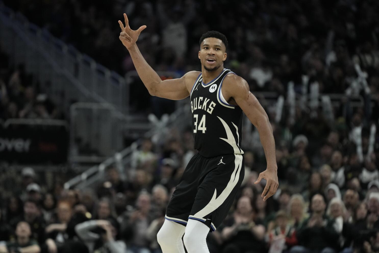 Fox scores 33 as Kings beat Thunder for 3rd straight win - Seattle Sports