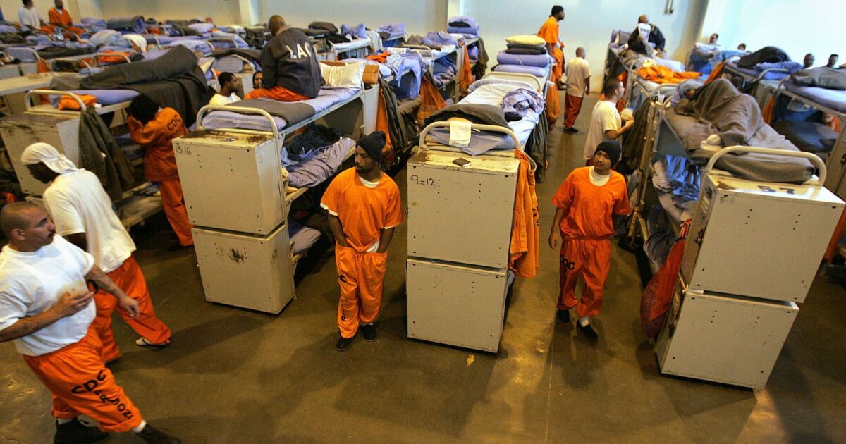 California ends its long, costly shift of prisoners to other states