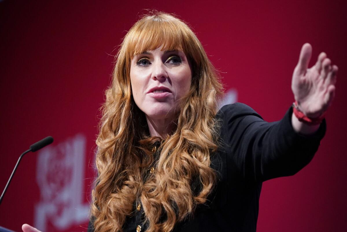 La política laborista británica Angela Rayner en Brighton, Inglaterra.