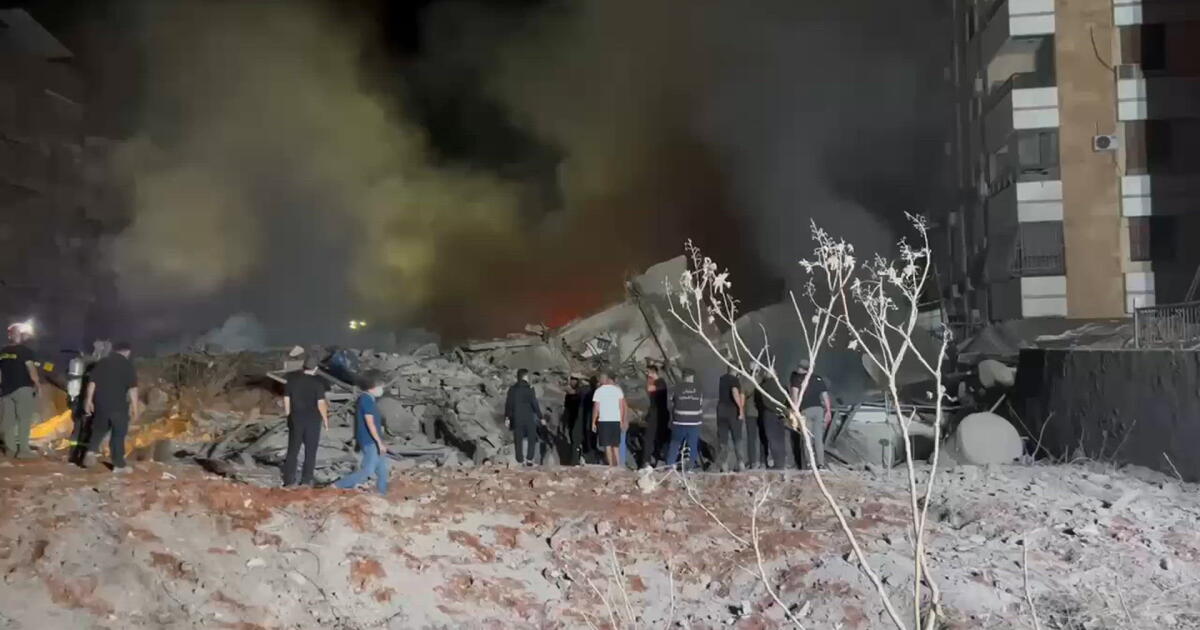 Giant blasts rock Beirut as Israel says it hit Hezbollah headquarters Giant blasts rock Beirut as Israel says it hit Hezbollah headquarters