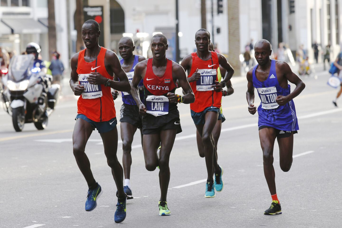 L.A. Marathon: Kenyans win; dozens hospitalized in stifling heat - Los ...