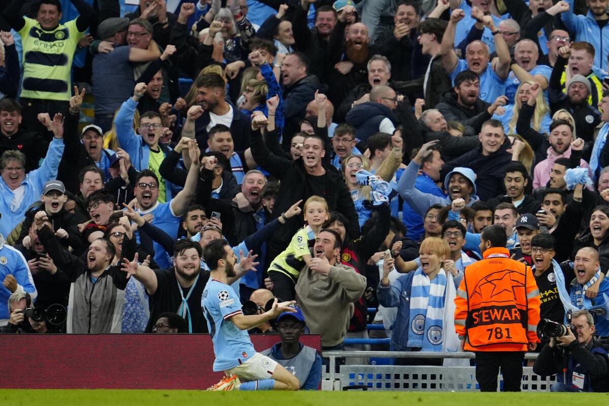 Bernardo Silva celebra tras marcar el segundo gol del Manchester City 