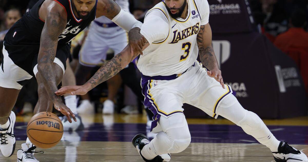 Lakers’ Anthony Davis steps up on defense vs. Clippers. ‘I’m very comfortable in guarding anybody’