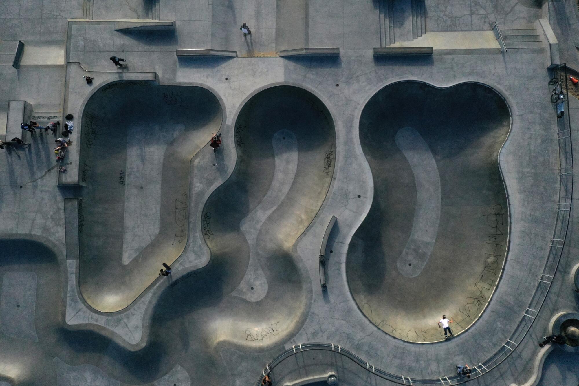 An aerial view of the Venice Beach skatepark.