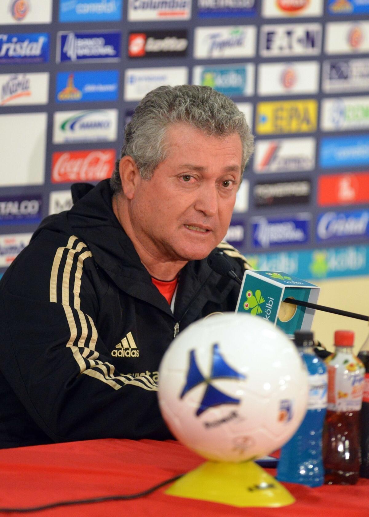 Victor Manuel Vucetich told ESPN Deportes on Thursday that he is out as Mexico's national soccer team coach.