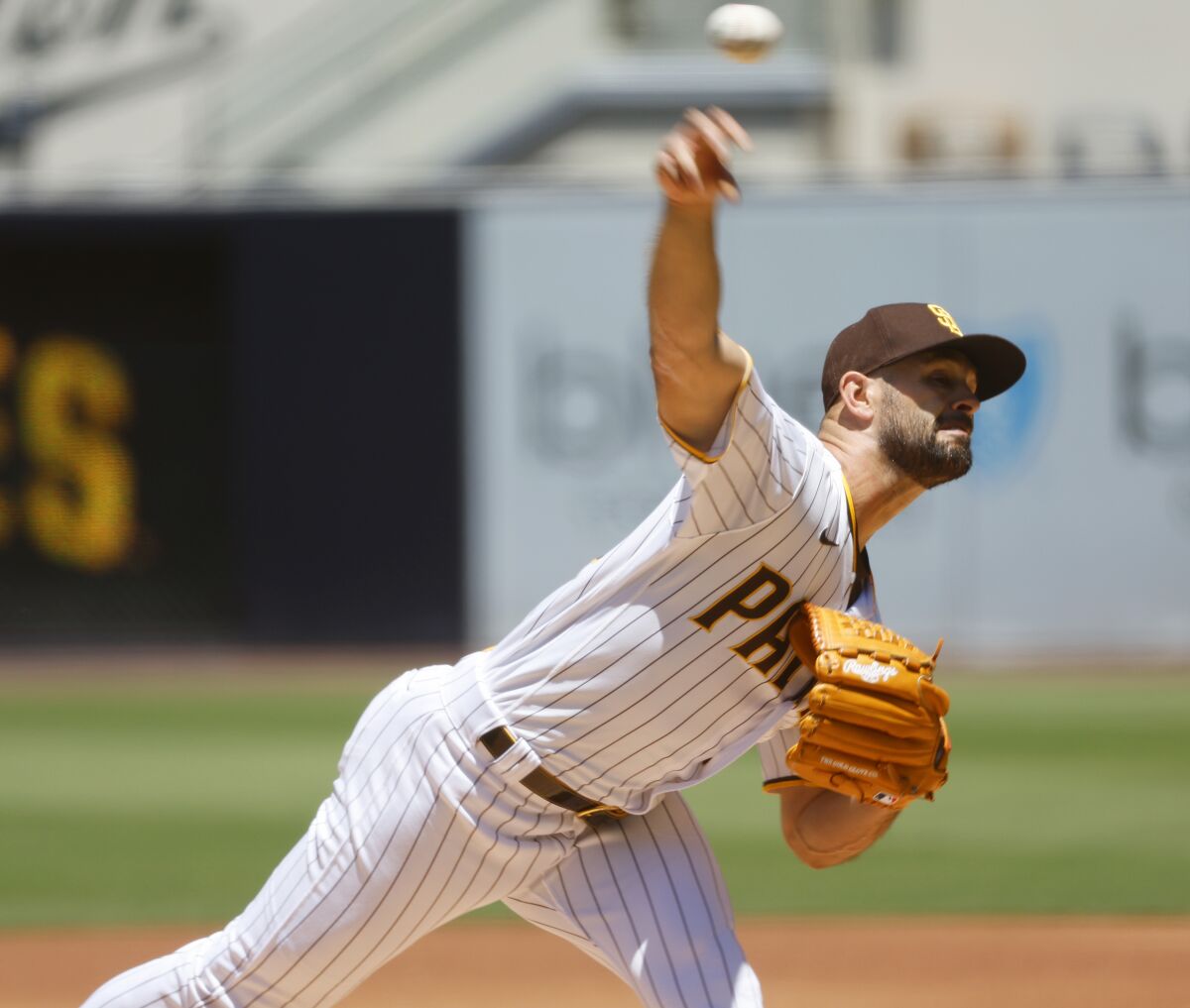 Padres pregame Nick Martinez on mound, Robinson Cano starting first