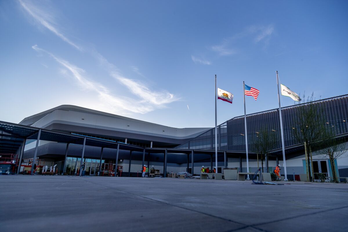 Acrisure Arena opens in Coachella Valley amid gentrification