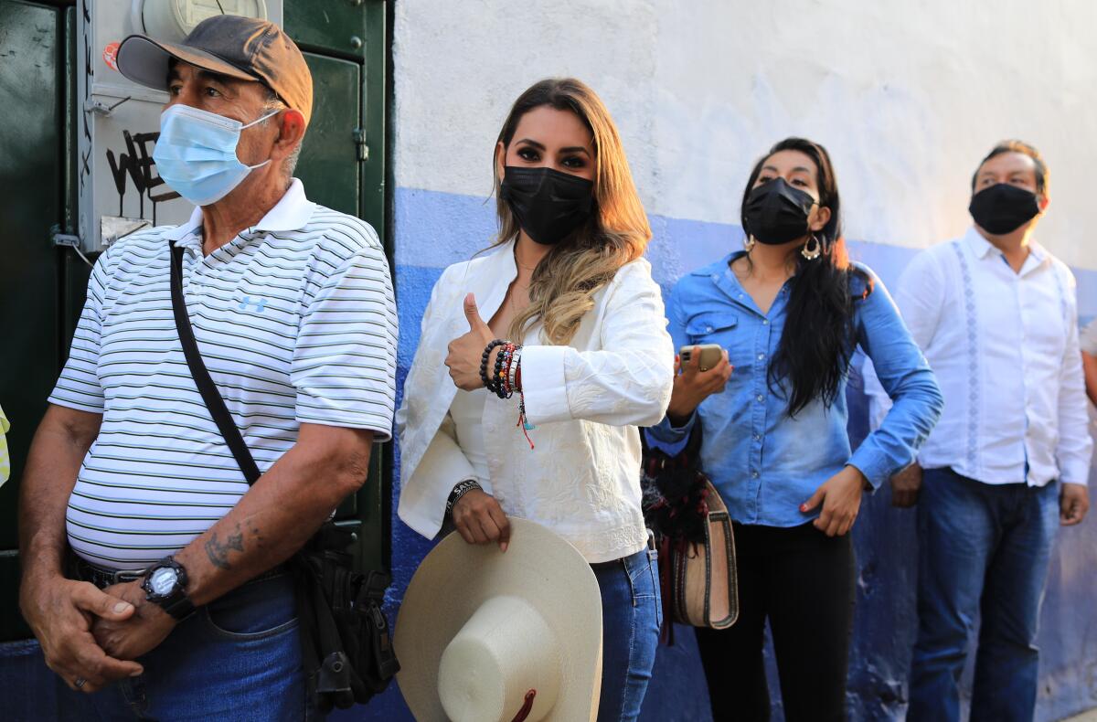 La hija de un político acusado de violación gana la gobernación de Guerrero