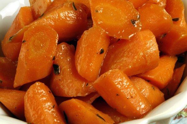 Carrots glazed with honey, lemon zest and thyme