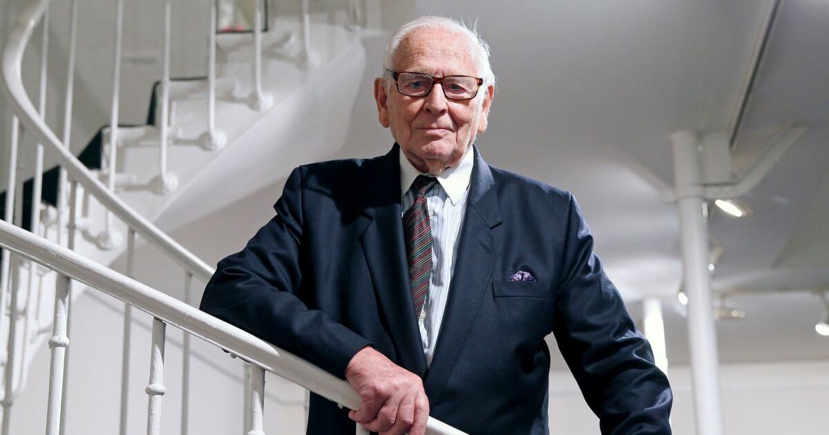 Pierre Cardin Dead: Acclaimed Fashion Designer Was 98 – The Hollywood  Reporter