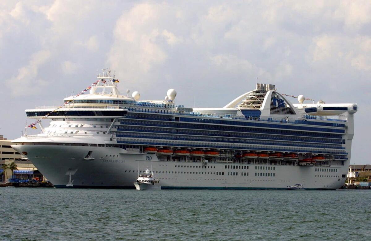 El Grand Princess dio vueltas en el Océano Pacífico frente a la costa de San Francisco a principios de este año.
