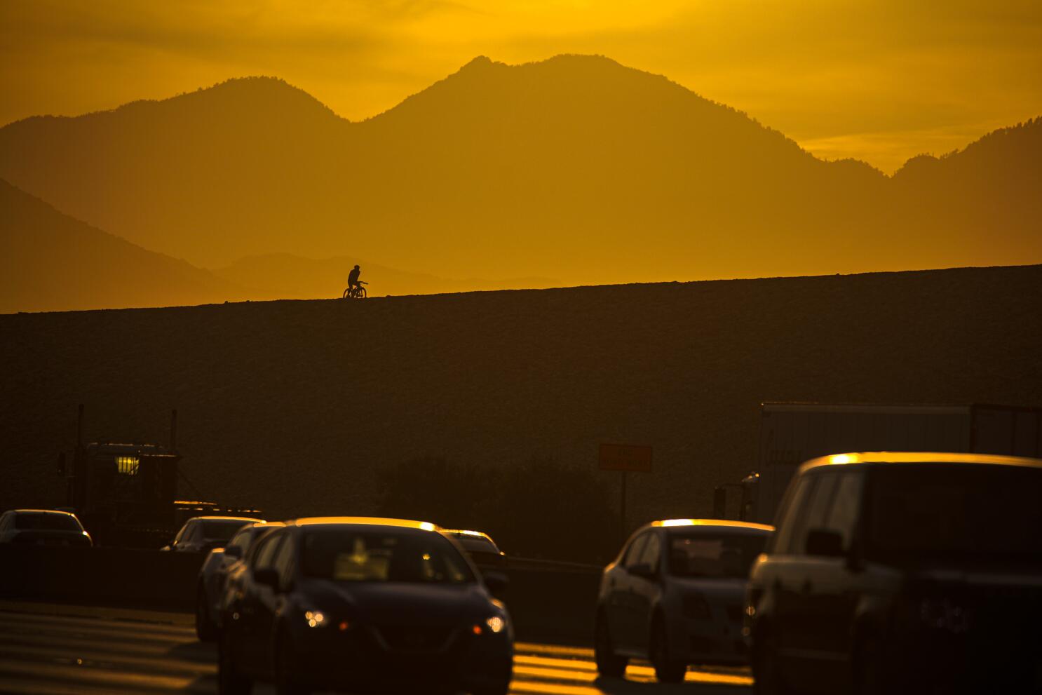 A full, yellow 'honey moon' will rise tonight: A must-see - Los Angeles  Times