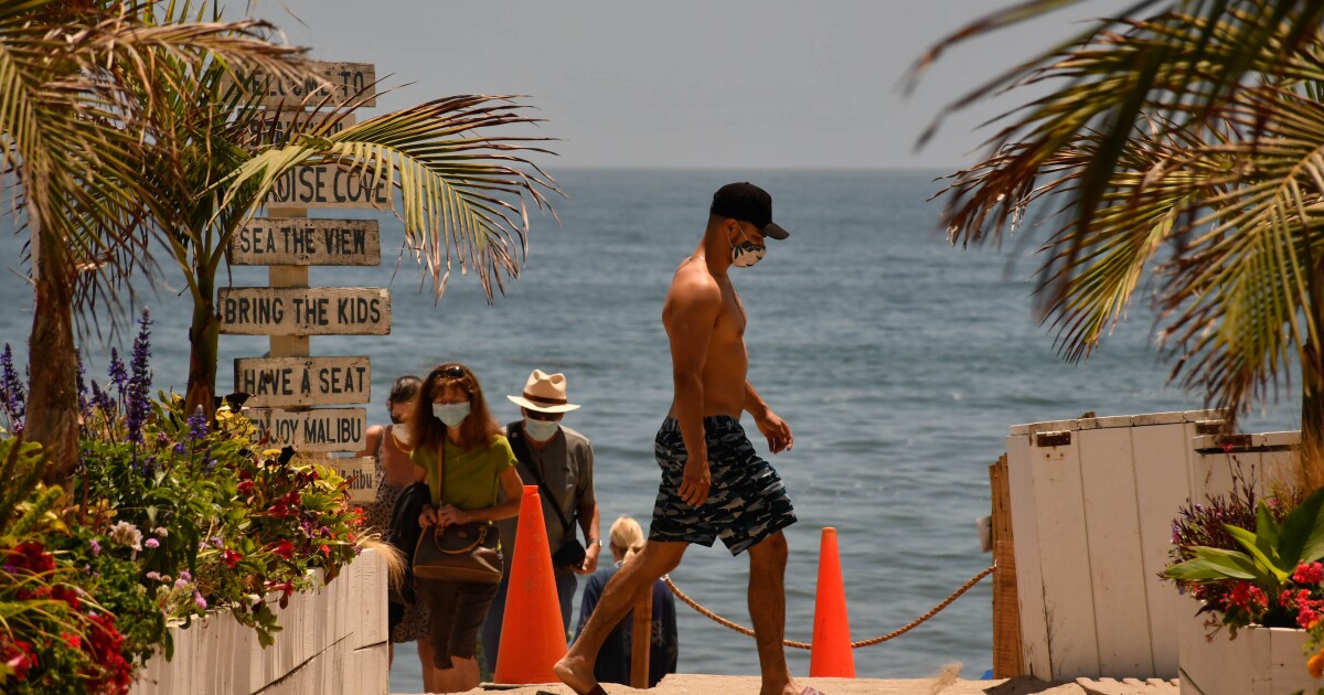 What&rsquo;s open and closed: Southern California beaches, parks, trails