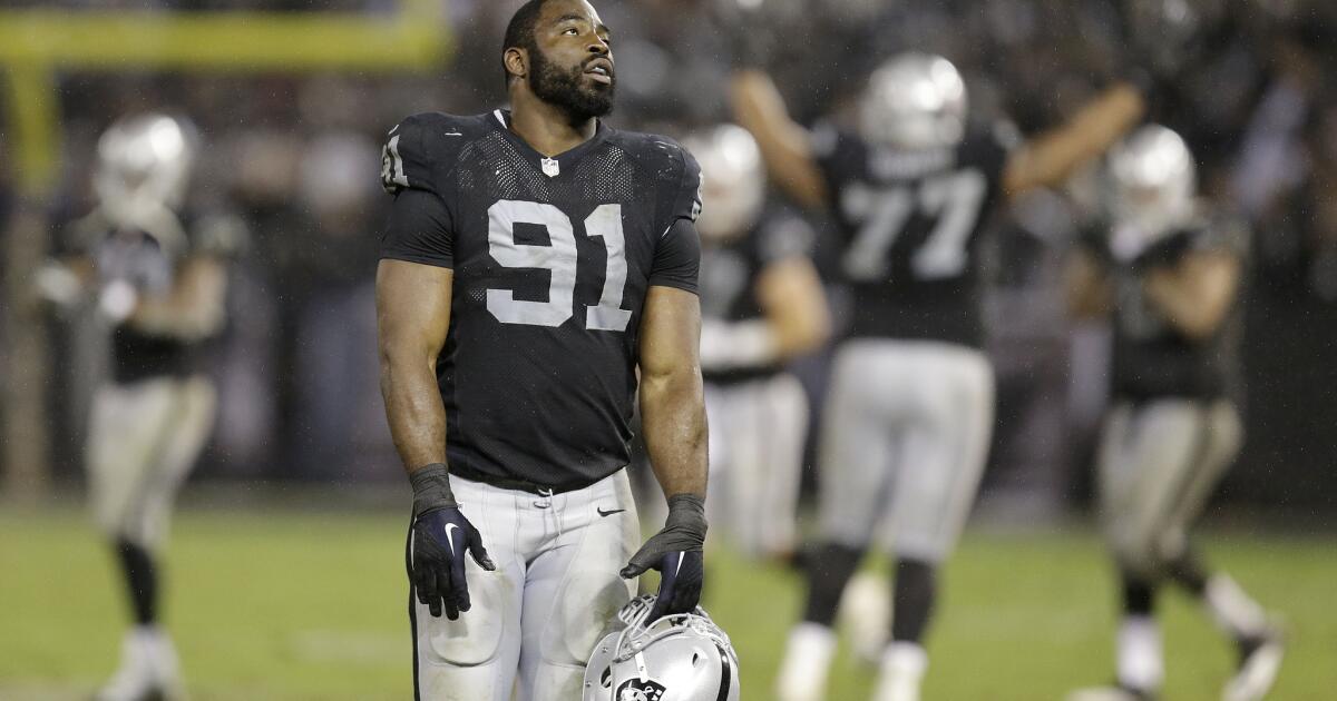 Justin Tuck: Raiders-49ers will be 'bloodbath'  in favor of Oakland -  Los Angeles Times