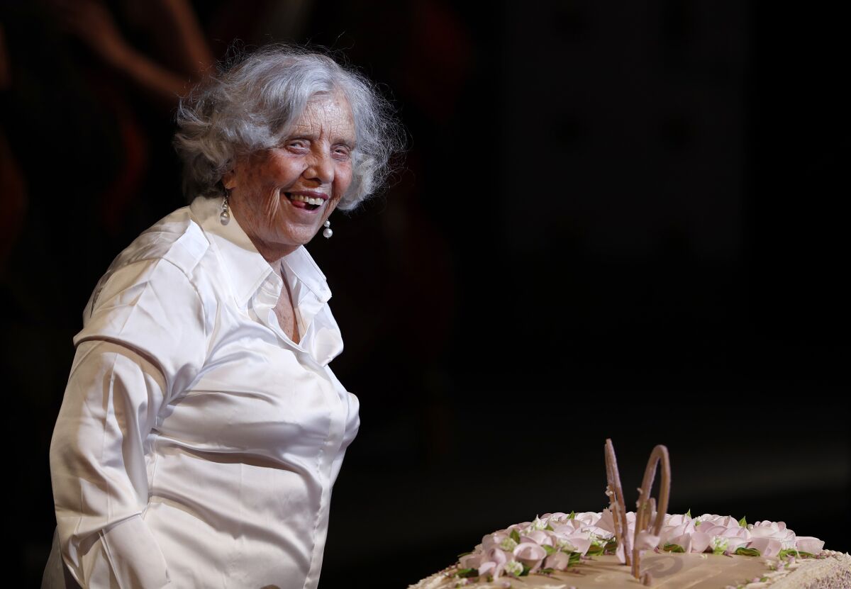 Seix Barral lanza la Biblioteca Elena Poniatowska en el cumpleaños 91 de la novelista