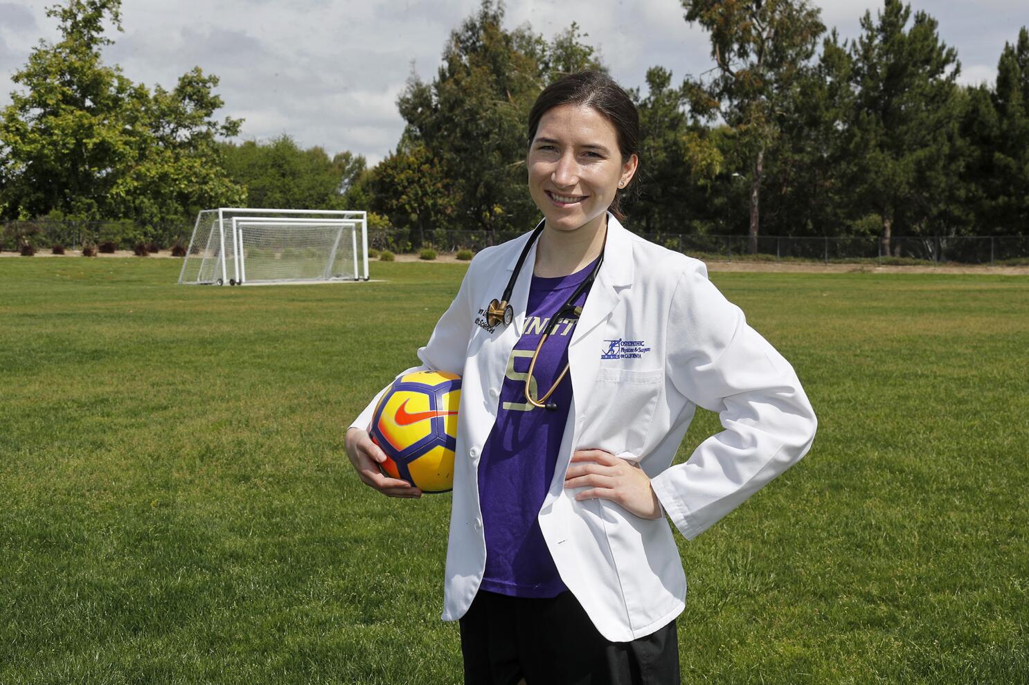 Former CdM soccer star Ally Brahs enters medical field in midst of COVID-19  pandemic - Los Angeles Times