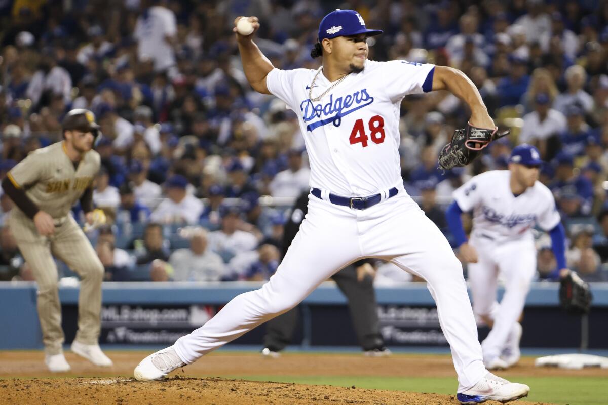Brusdar Graterol pitches for the Dodgers.
