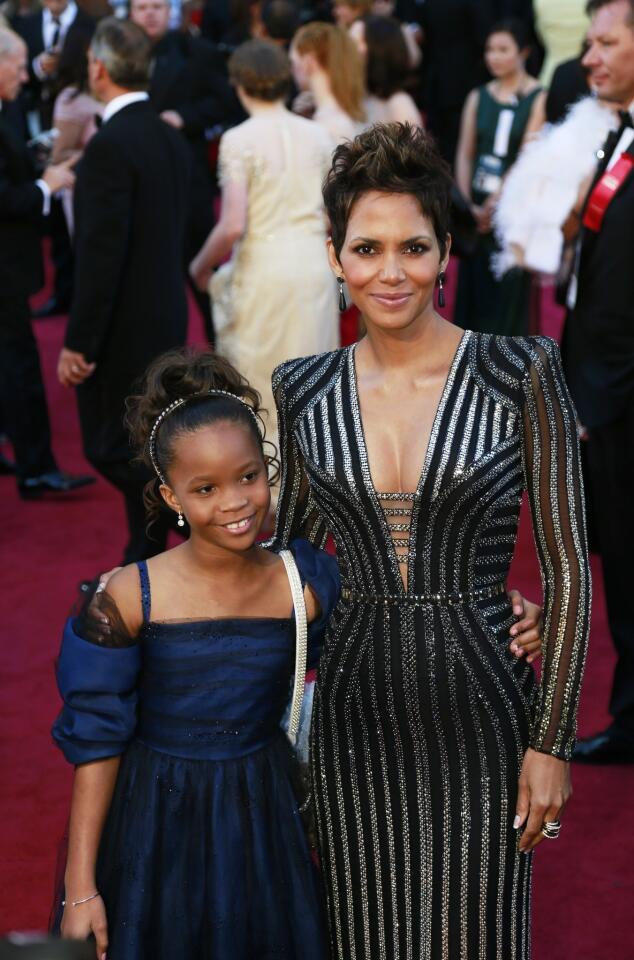 Oscars 2013 arrivals: Quvenzhane Wallis and Halle Berry
