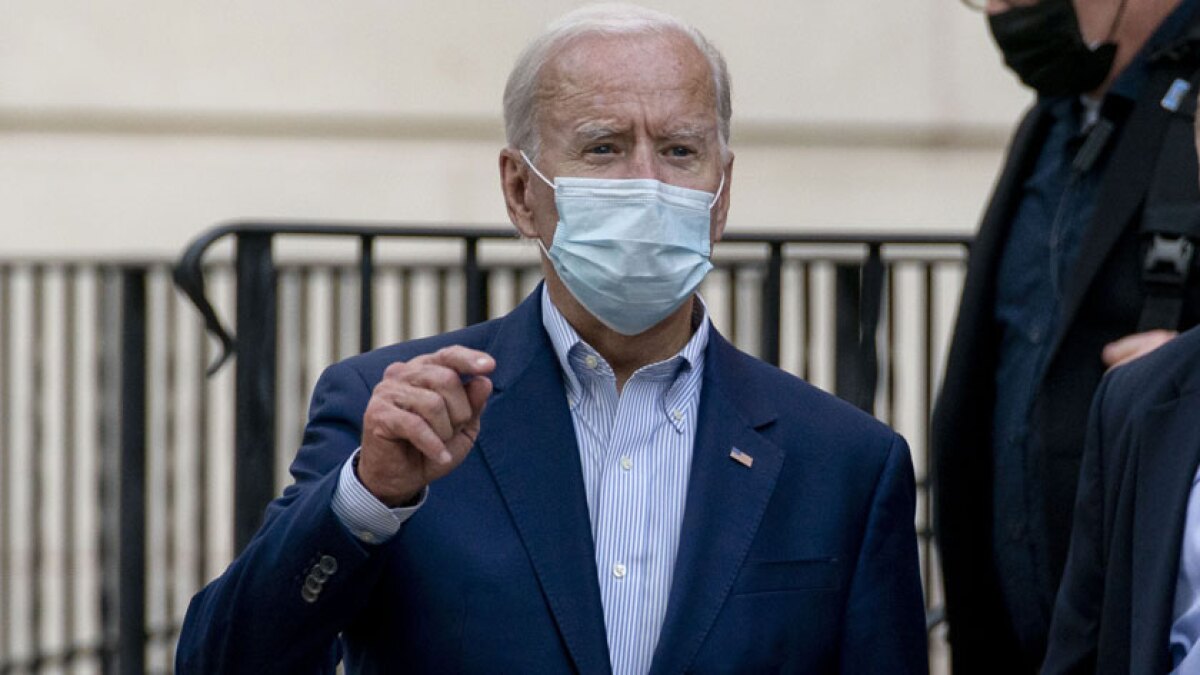 Biden S Lead Why Democrats Worry They Could Blow It Los Angeles Times