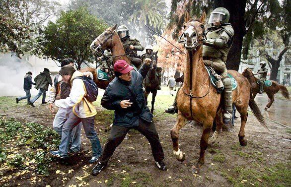 Protest in Chile after Michelle Bachelet's address