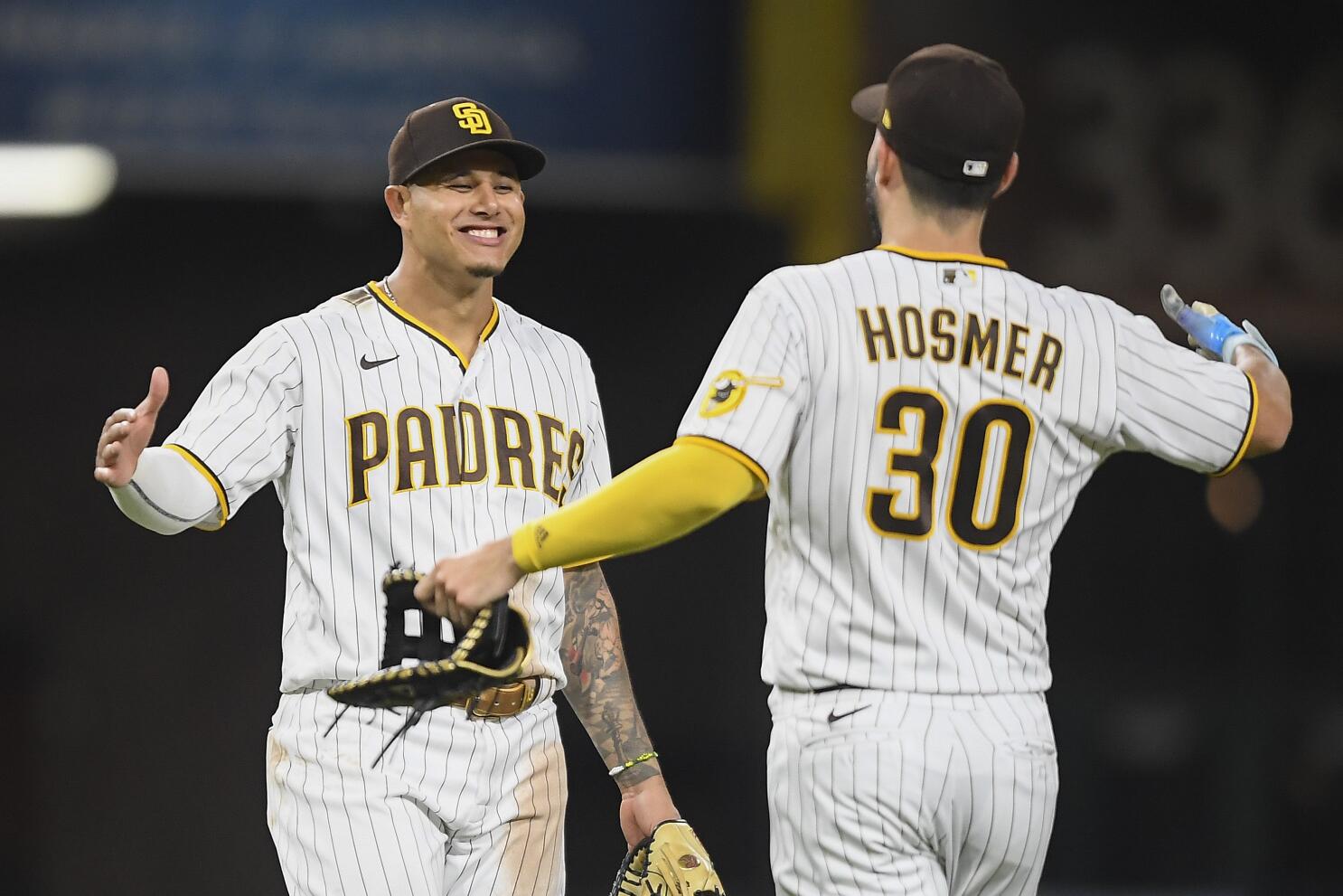 Only thing Hosmer knows is it would be great to have Harper, Machado on  Padres
