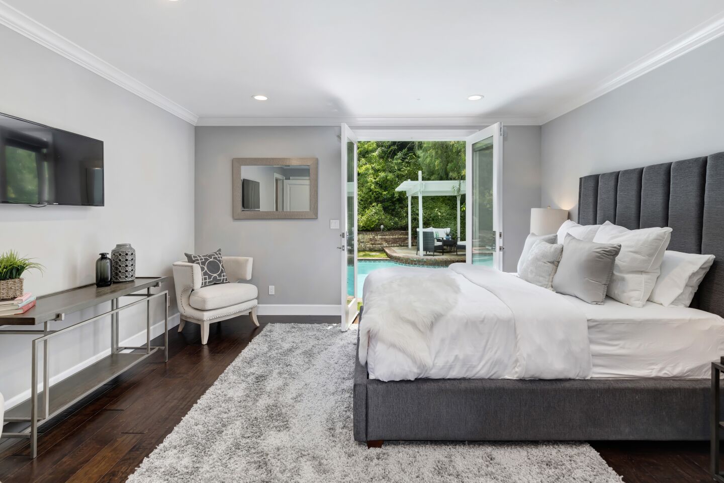 The downstairs bedroom.