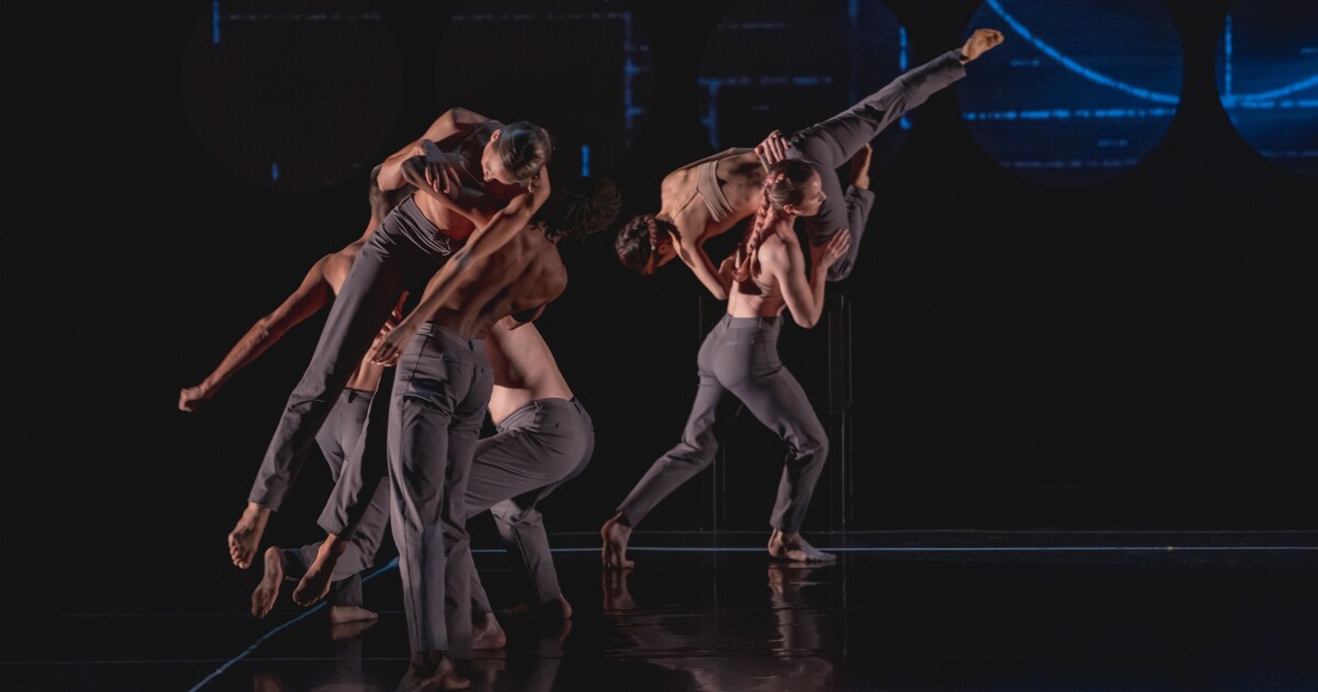Review: In a breakthrough show, Invertigo Dance takes a delicious bite from a forbidden apple