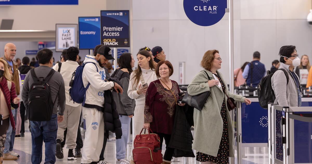 Le sénateur de Californie Josh Newman veut mettre fin aux privilèges des clients Clear à l’aéroport