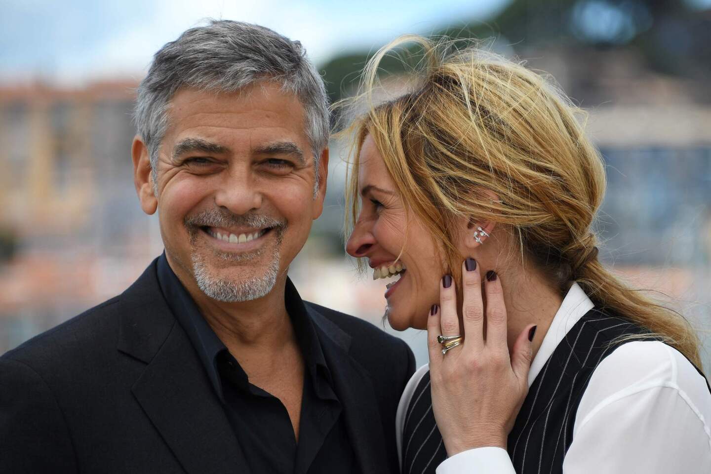 George Clooney and Julia Roberts at the Cannes photo call for "Money Monster."