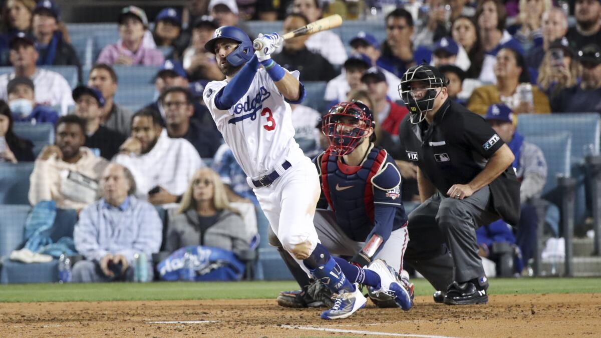 Dodgers' Chris Taylor reveals he had offseason elbow surgery - Los