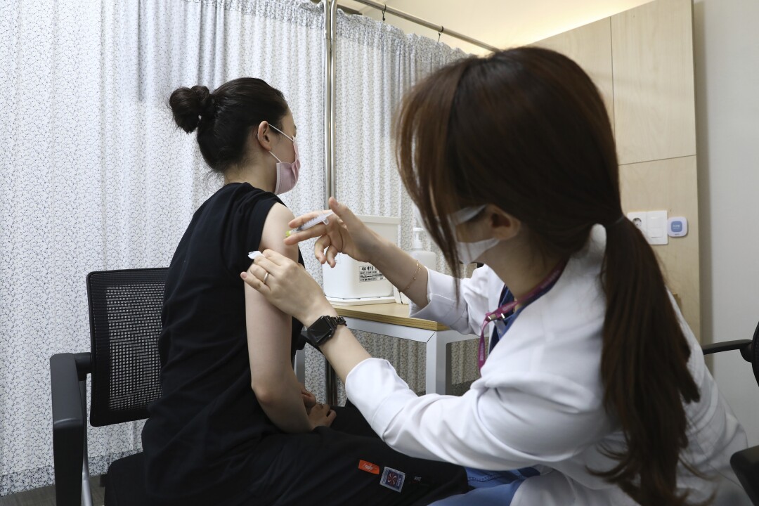 South Korean Olympic athlete Jeon Ji-Hee receives a COVID-19 coronavirus vaccine in April.